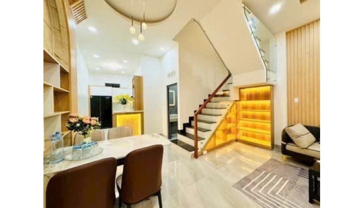 Bán Nhà Gần Emart Phan Huy Ích, 4 Tầng 4 PN Chỉ Nhỉnh 5 Tỉ